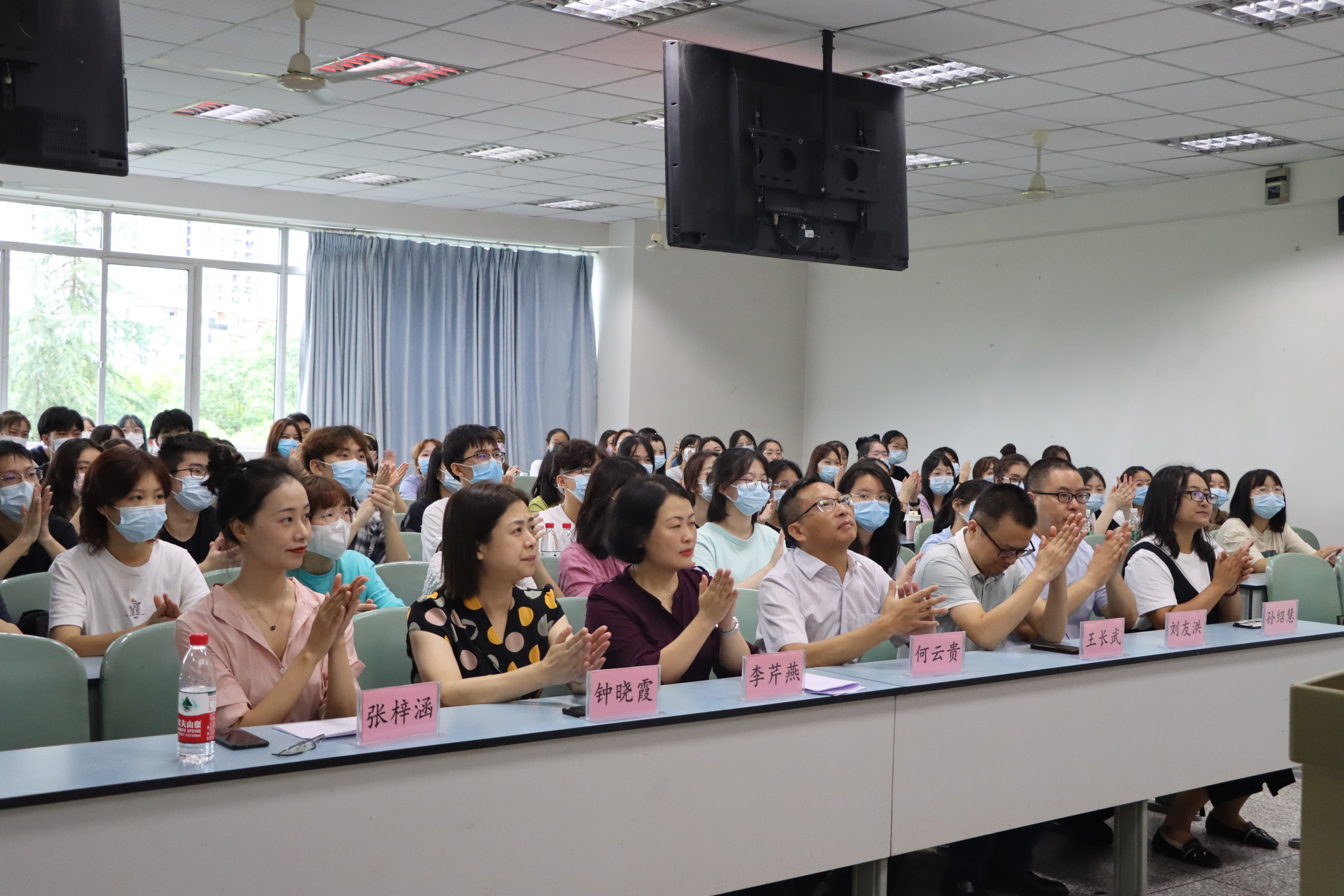 1631534417407009163.jpg IMG_3750.jpg