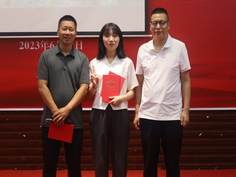 KSfu_1687250700015013381.jpg IMG_7724.jpg