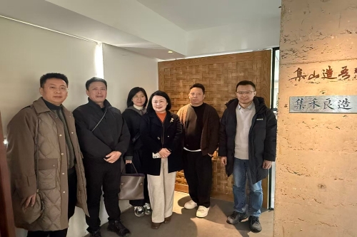 李芹燕经理一行赴主城开展访企拓...